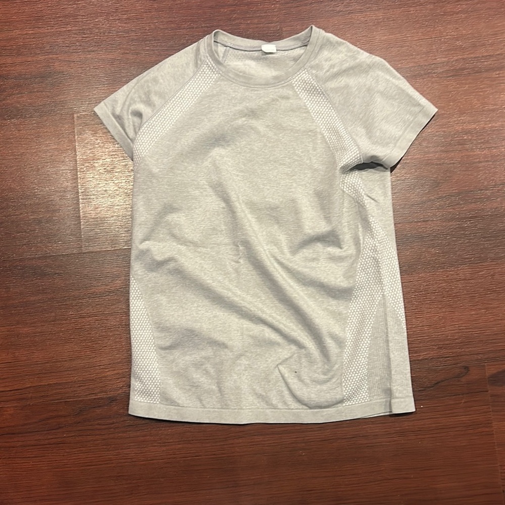 dsg athletic top